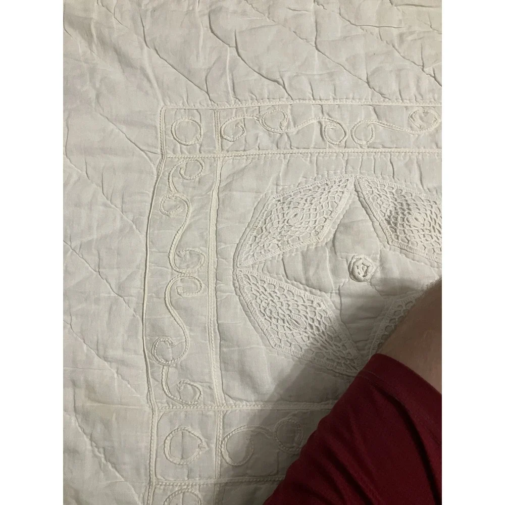 1900s Antique CottageCore Amish white on white BABY CRIB QUILT 81x72 hand stitch